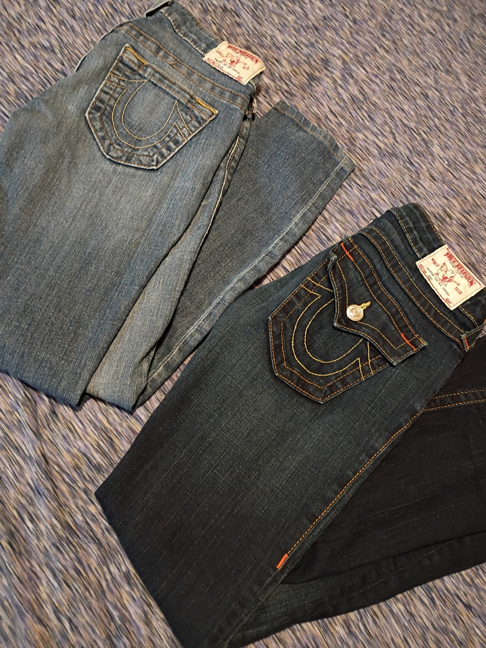 (2)-TRUE RELIGION JEANS